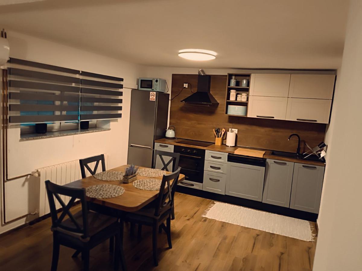 Apartament Kod Dida Gospić Zewnętrze zdjęcie