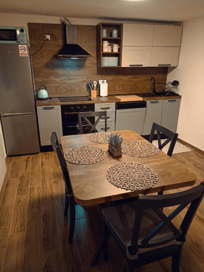 Apartament Kod Dida Gospić Zewnętrze zdjęcie